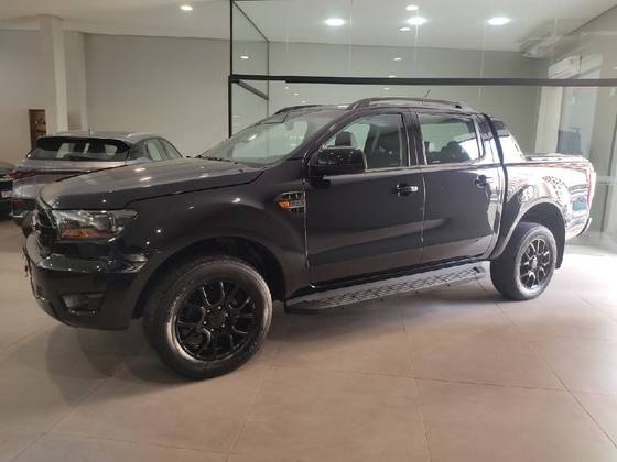 FORD RANGER 2.2 BLACK 4X2 CD 16V DIESEL 4P AUTOMÁTICO